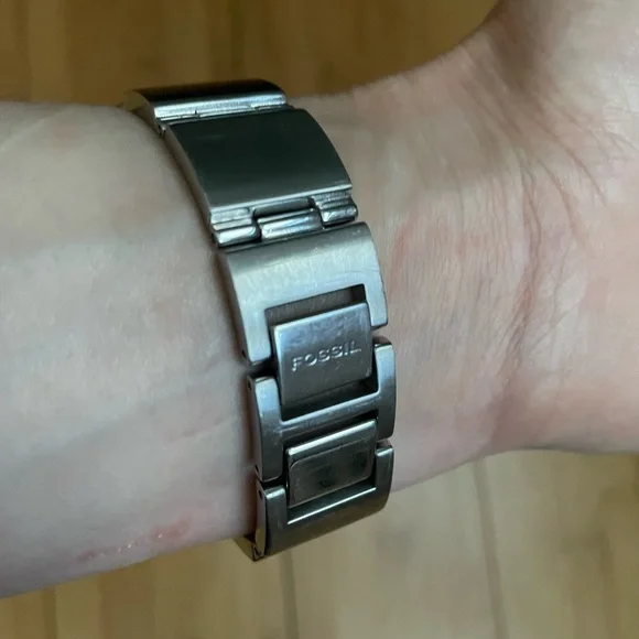 Fossil Watch - Picture 4 of 4